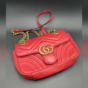 Gucci GG Marmont Leather Shoulder Bag – Red